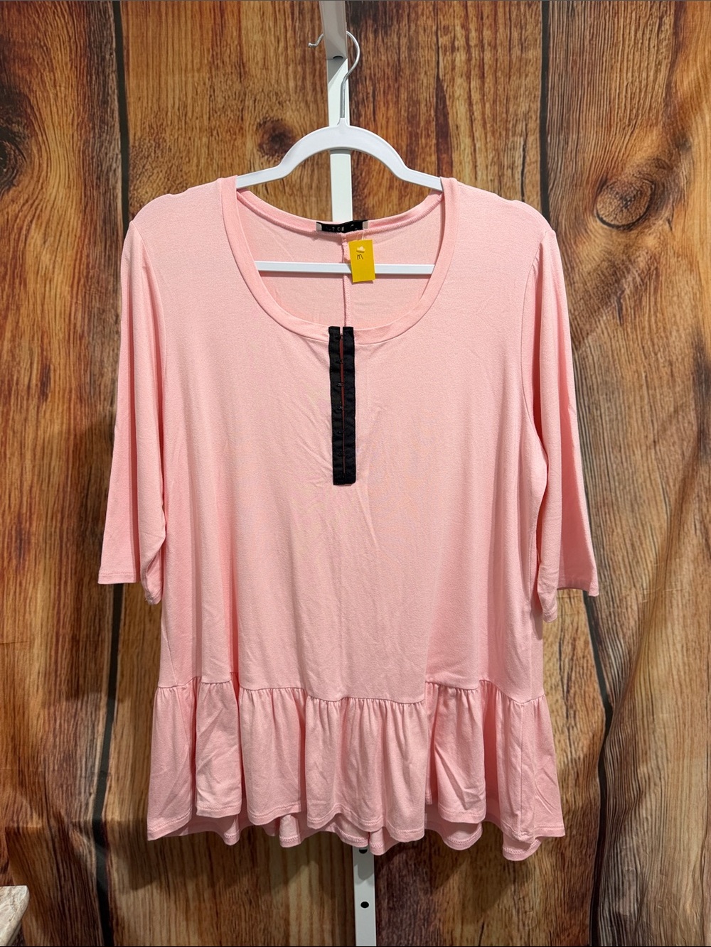 🚨(4/$10) Inside Out Hook And Eye Blouse Size M